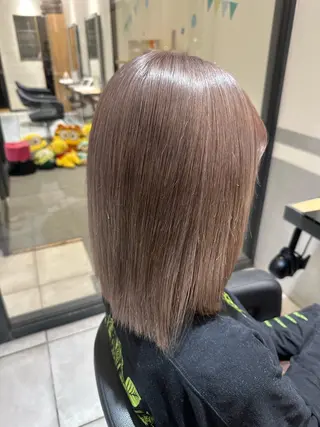 カラー 福井 美夢のヘアスタイル