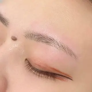 アイブロウ LEV.(レヴ)草加 梶原彩冬美のマツエク・マツパデザイン