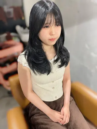 セミロング 梅田縮毛矯正◻︎髪質 改善◻︎細見 了眞のヘアスタイル