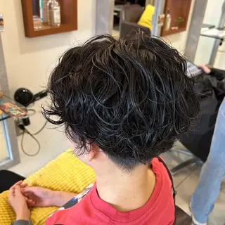 ショート パーマ トップスタイリスト 林すずかのヘアスタイル