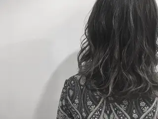ミディアム カラー てんま さやかのヘアスタイル