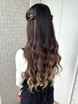 ロング ヘアアレンジ 縮毛矯正/ブラウン カラー/ヘアメひふみのヘアスタイル