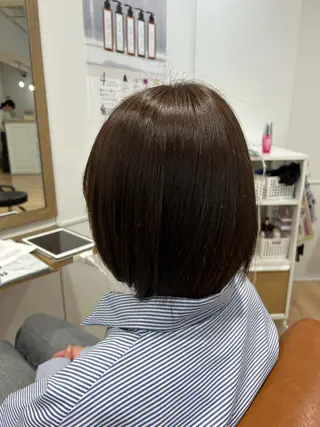 ミディアム 小西 サラのヘアスタイル