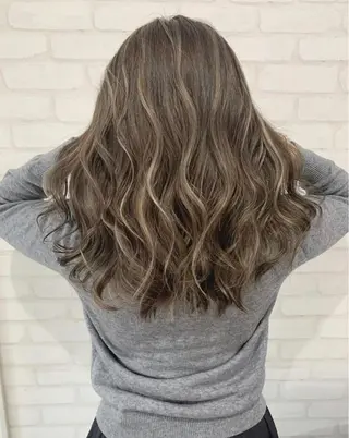 セミロング カラー エレガンス 六甲店(面貸)のヘアスタイル