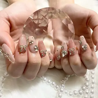 ネイル Vesper所属・ayaka ギャルネイル🎀のネイルデザイン