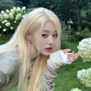 ロング ハイトーン♡ブリーチ ♡エクステ♡nanaのヘアスタイル