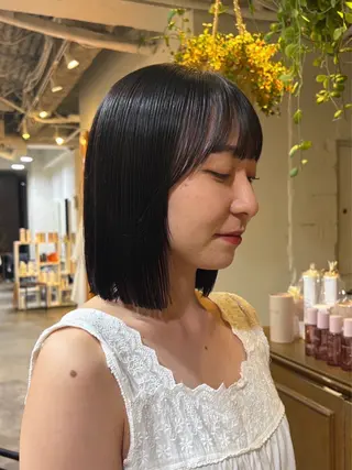ショート レイヤーカット🎀 NANAHAのヘアスタイル