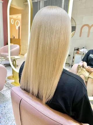 セミロング AMELY所属・井出 くるみのヘアスタイル