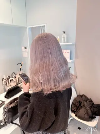 セミロング カラー 🪄池袋ハイトーン 🪄ブリーチカラーのヘアスタイル