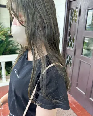 ロング カラー 江原 彩華のヘアスタイル