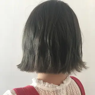 ミディアム カラー RINA🧤 デザインとボブのヘアスタイル