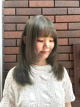 セミロング kii,fiika/ 天神 naho🧦のヘアスタイル