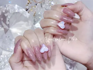 ネイル Nailsalon Vi+ももか🩷のネイルデザイン
