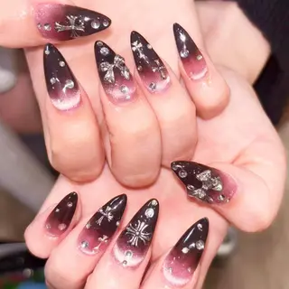 ネイル yu ri 🌹のネイルデザイン