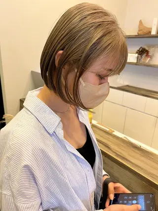 ミディアム カラー 鈴木 美紅のヘアスタイル