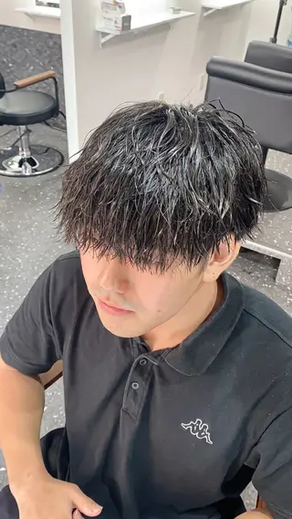 ショート パーマ メンズ パーマ/ダブルカラー ブリーチ⭐️海斗のヘアスタイル