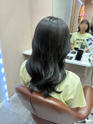 セミロング カラー め いのヘアスタイル
