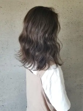 ミディアム Day＆Night所属・Day&Night [店長]Chiakiのヘアスタイル