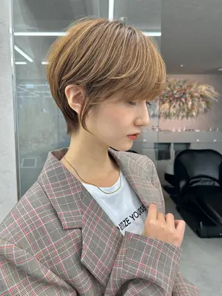 ショート かえ🩶韓国ボブ🎀 透明感カラー🥣のヘアスタイル