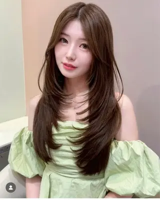 ロング ミスズ トレンド✨ カット🩵🩶のヘアスタイル