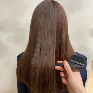 セミロング 白髪ぼかし　似合わせ 黒須　雄哉のヘアスタイル