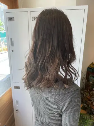 ミディアム カラー 中目黒🌼 🌼ハナのヘアスタイル