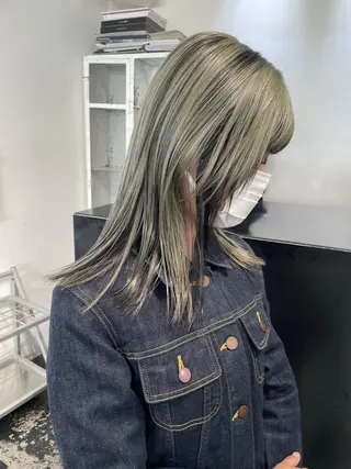 セミロング カラー パーマ ヘアアレンジ メンズ キッズ ネイル マツエク・マツパ アイブロウ 艶ハイトーン/ヘア アレンジAYAKAのヘアスタイル