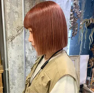 ショート カラー ヘアアレンジ ツガミ リナのヘアスタイル