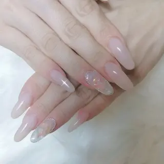 ネイル Éva nail salon所属・Éva MARIのネイルデザイン