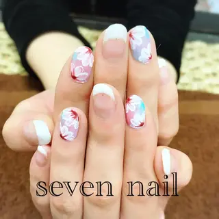 ネイル 名倉 なな子のネイルデザイン