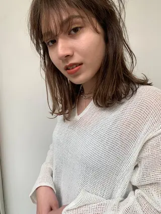 ミディアム カラー パーマ 鈴木 千裕のヘアスタイル