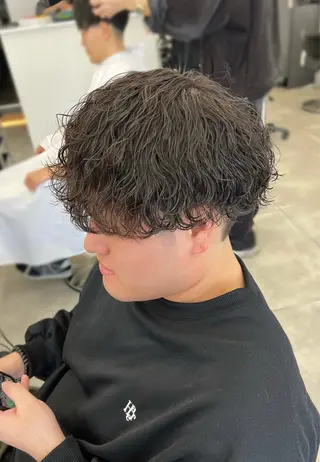 ショート パーマ 椿原 克音のヘアスタイル