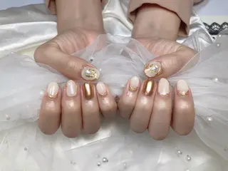 ネイル U·Mi nail salon所属・U·MI 長さ出し専門店のネイルデザイン