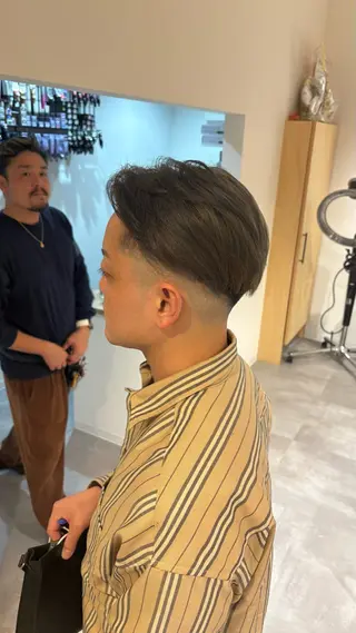 ショート カラー メンズ 滑川 吏音のヘアスタイル