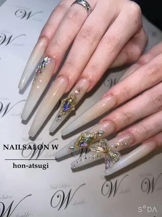 ネイル ネイルサロン ダブルのネイルデザイン