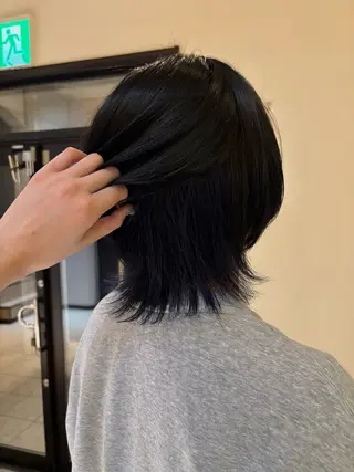 カラー Dita所属・スズキ ユウナのヘアスタイル