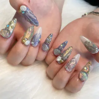 ネイル ゴテゴテ💙ワンホン リオナのネイルデザイン