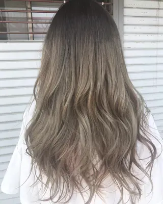 セミロング カラー レイヤーカット匠 イソザキノリユキのヘアスタイル