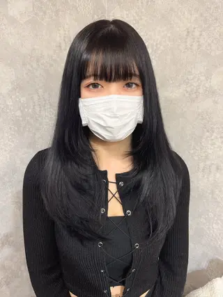 セミロング カラー ヘアアレンジ 寒色アイドルカラー JUNOチナツのヘアスタイル
