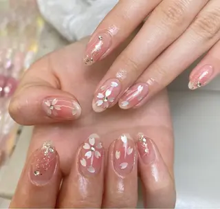 ネイル AngelChris ビューティーサロンのネイルデザイン