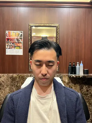 ショート ヒロ銀座バーバーショップ丸の内所属・秋山 琳太のヘアスタイル