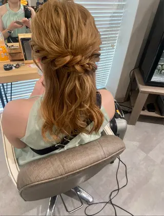 ロング ヘアアレンジ Luis難波所属・Luis難波 Nanakoのヘアスタイル