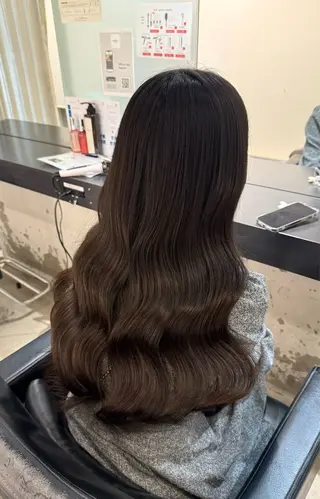 ロング WELLY  TOKYO所属・🌈レイヤーカット/ ハイトーン🌈タクマのヘアスタイル