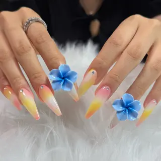 ネイル Noir Haatoのネイルデザイン
