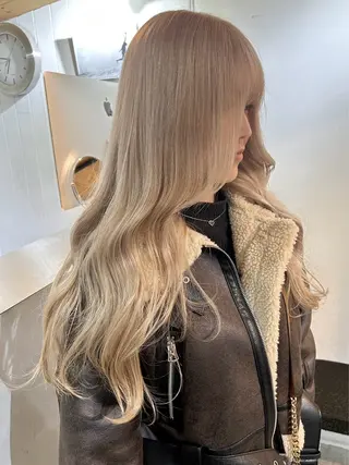 ロング カラー ヘアアレンジ 韓国/ハイトーン/ ボブ🎀MIKU🎀のヘアスタイル