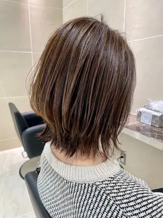 ミディアム カラー CLALA HIROSHIMA所属・CLALA HIROSHIMAのヘアスタイル