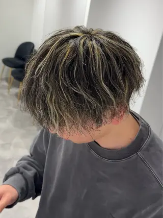 カラー メンズ 𝐚𝐨𝐢 メンズ ‪‪/メッシュのヘアスタイル