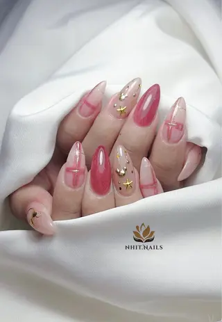 ネイル Nhit Nailsのネイルデザイン