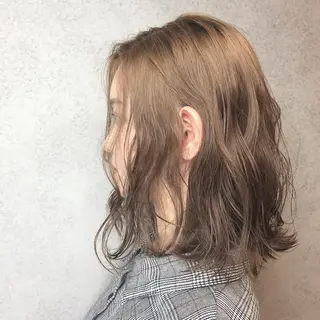 ミディアム カラー Minami🩵 新宿のヘアスタイル