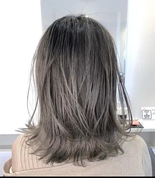 ミディアム Ready所属・UEKAJI Noriのヘアスタイル
